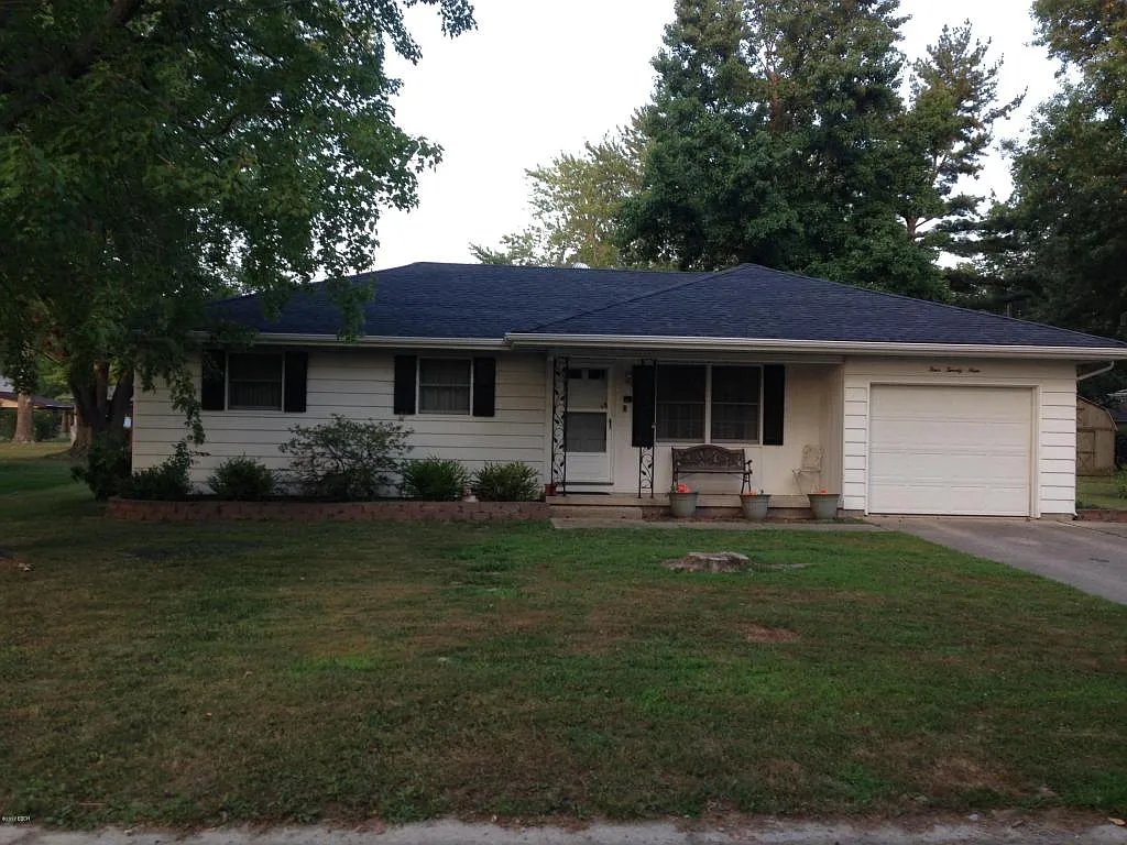 429 Clarida Dr photo 1