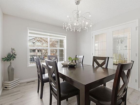 3rd image of 124 NE Prestwick Estate Way SE