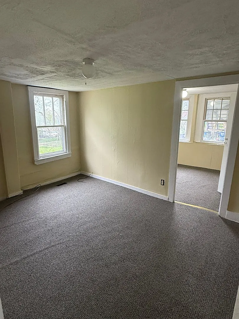 816 Voluntown Road — Photo 2