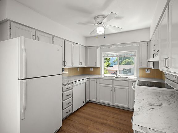 3rd image of 23507 E 2nd Ave