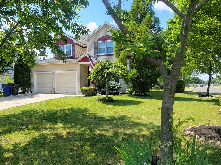 107 Windsor Ct — Photo 7