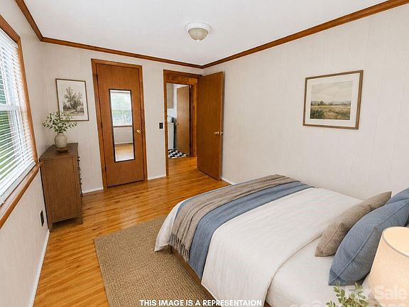 3rd image of 102 Aderholdt Rd