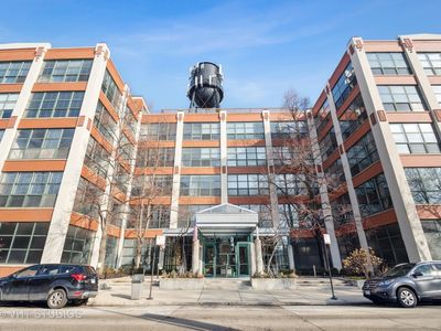 1800 W Roscoe St APT 521, Chicago, IL, 60657