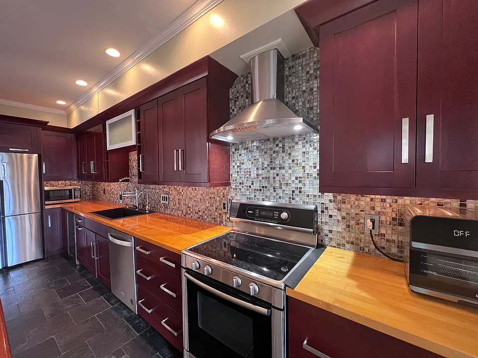 49 Temple St #2