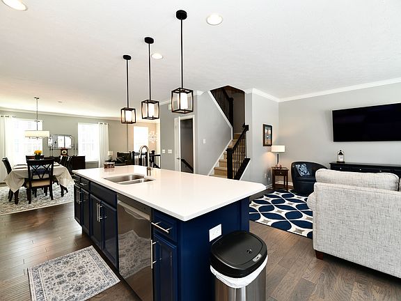 3rd image of 13064 Raritan Dr