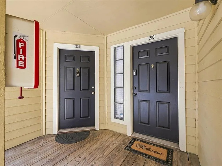 8630 Mallard Reserve Dr #203 — Photo 3