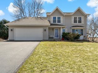 736 Caribou Ln, Eagan, MN 55123