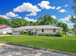 1202 E Wisconsin St, Prairie Du Chien, WI 53821