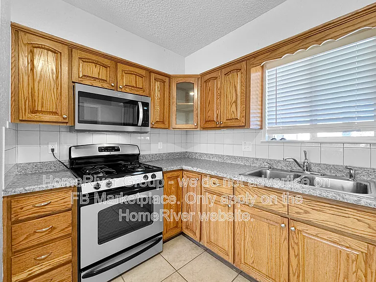 2304 Alamogordo Dr NW — Photo 9