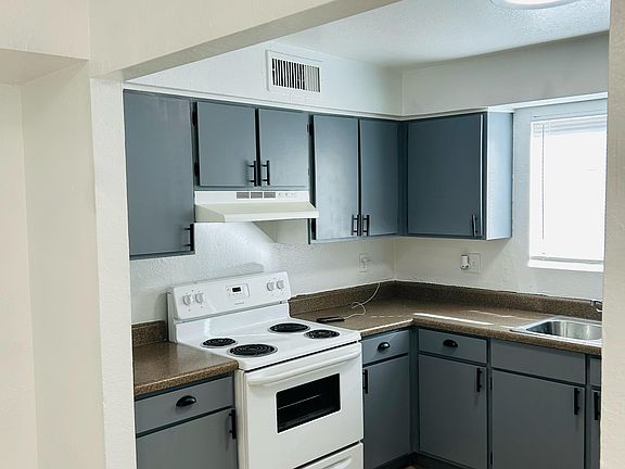 3rd image of 5735 S Morris Blvd APT B