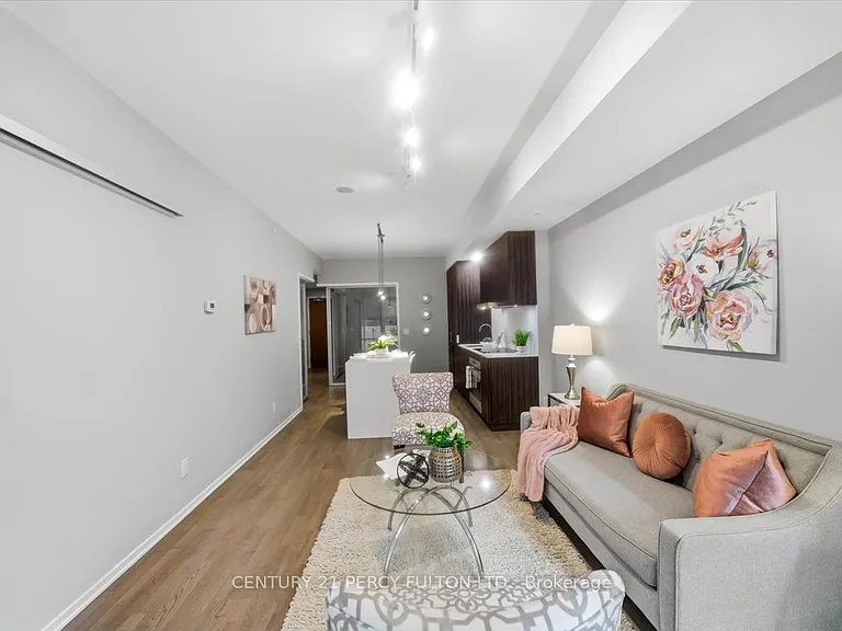1 Bloor St E #313 — Photo 6