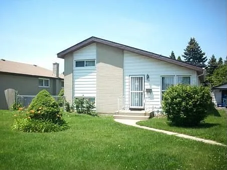 208 44th Ave photo 1