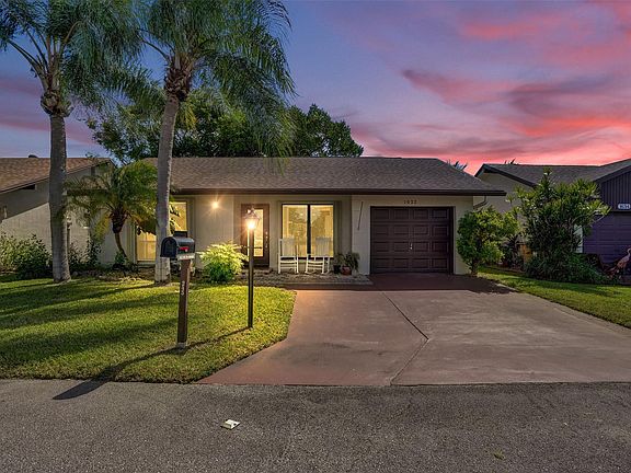 3rd image of 1622 SW 19th Avenue