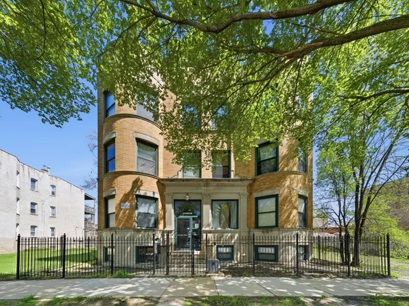 4541 S Prairie Ave Unit 1N, Chicago, IL 60653