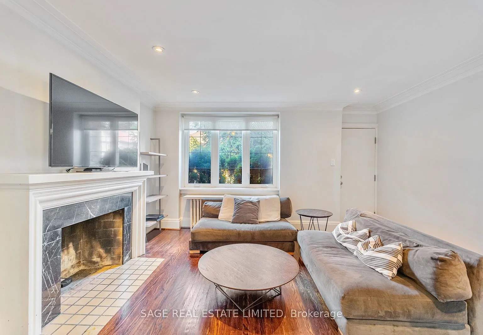 2 bed, $3,600 — Photo 2