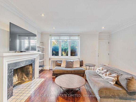 2nd image of 1208 Avenue Rd #A