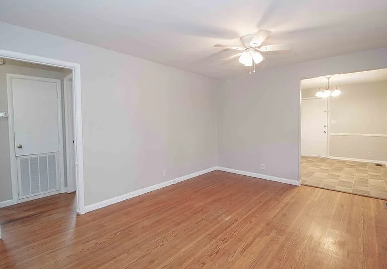 402 Britton Springs Rd — Photo 4