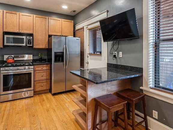 3rd image of 4753 N Magnolia Ave #3