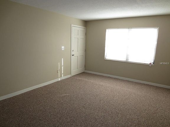3rd image of 3022 Fairway Ln APT B