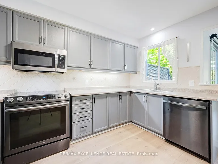 15 Nymark Pl — Photo 11