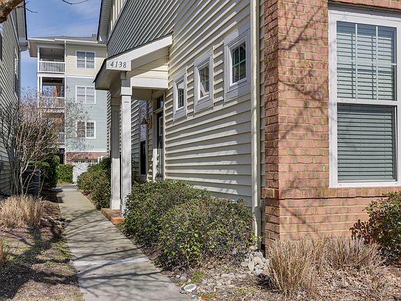 4th image of 4138 Seafarer Ave #1