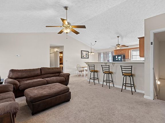 5th image of 2545 Phillip Ln