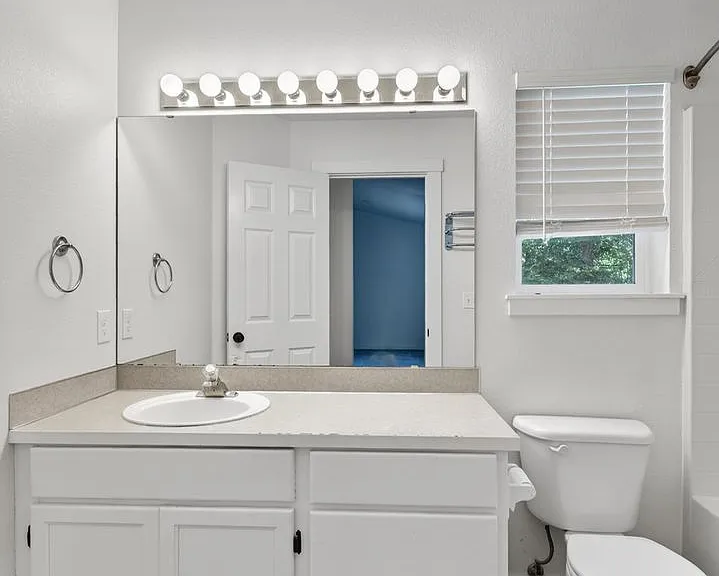 1574 SE Nylace Ln — Photo 34