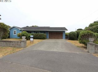 777 12th St SW, Bandon, OR 97411