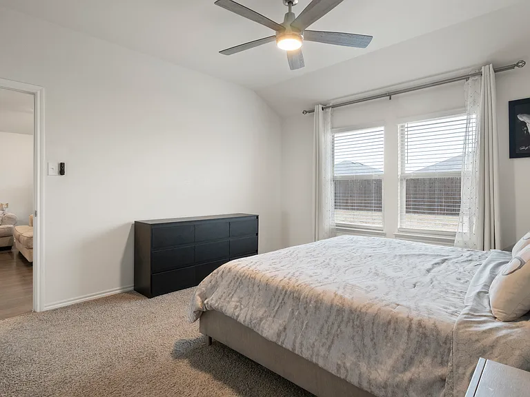 2038 Croton Ave — Photo 12