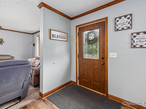4th image of 3862 E Shore Dr