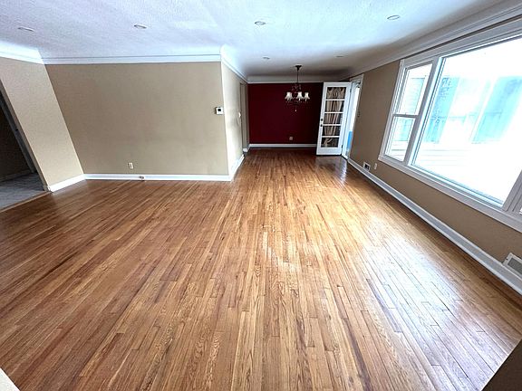 4th image of 5108 Thornbury Blvd