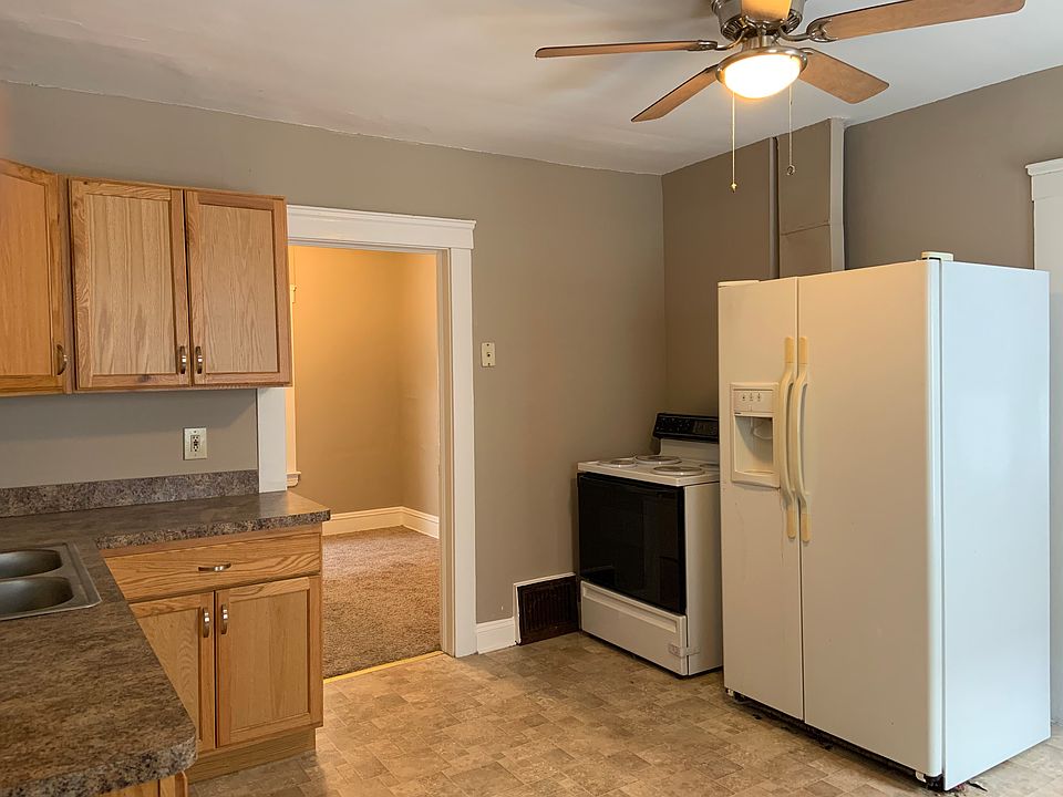 1st image of 2088 Lark St