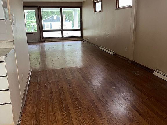3rd image of 432 N 14th St