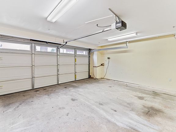 5th image of 4269 Barryknoll Dr