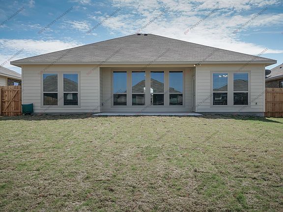 3rd image of 612 Cross Dr