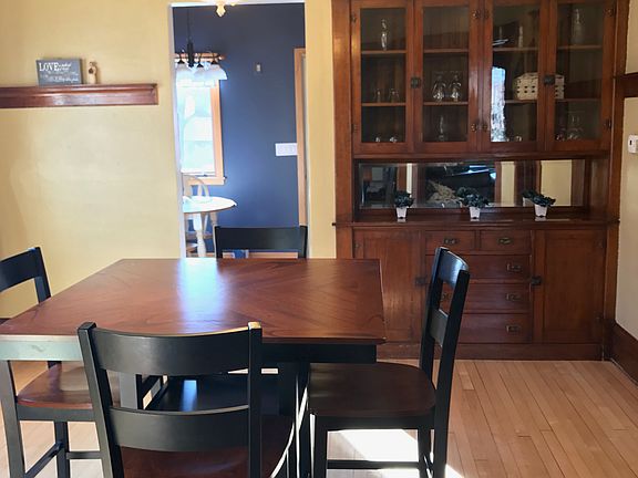 2nd image of 237 Kendall Ave N