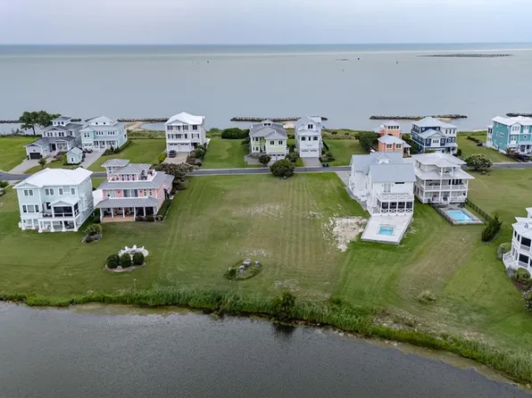 114 Sunset Blvd, Cape Charles, VA 23310