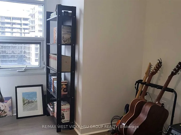 501 Adelaide St W #1011 — Photo 19