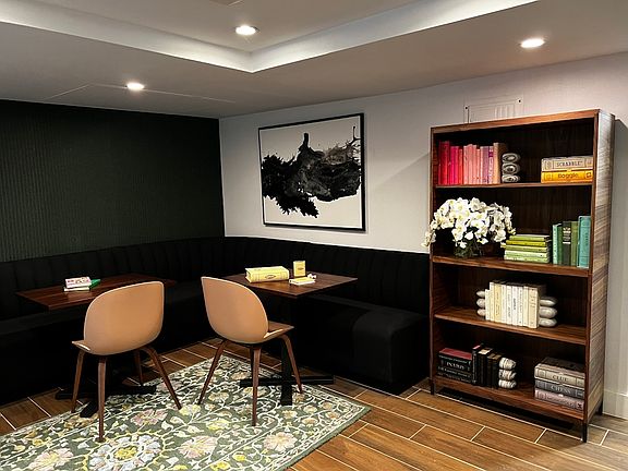 5th image of 110 Horatio St APT 811