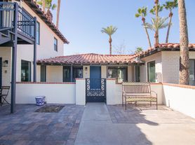 Modern on Mariposa - 9