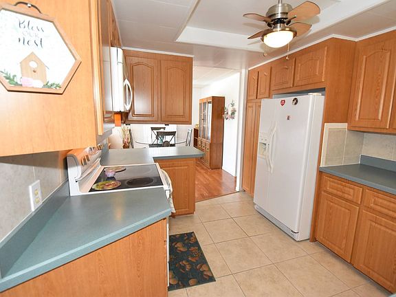 4th image of 467 Golden Gate Dr