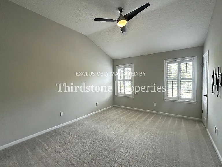 6131 Bartram Village Dr — Photo 10
