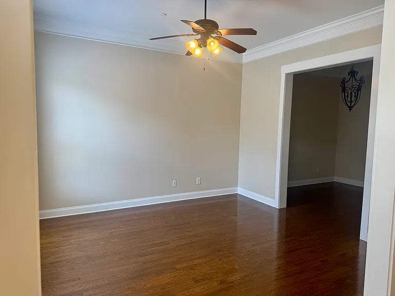 116 Savannah Ave — Photo 4