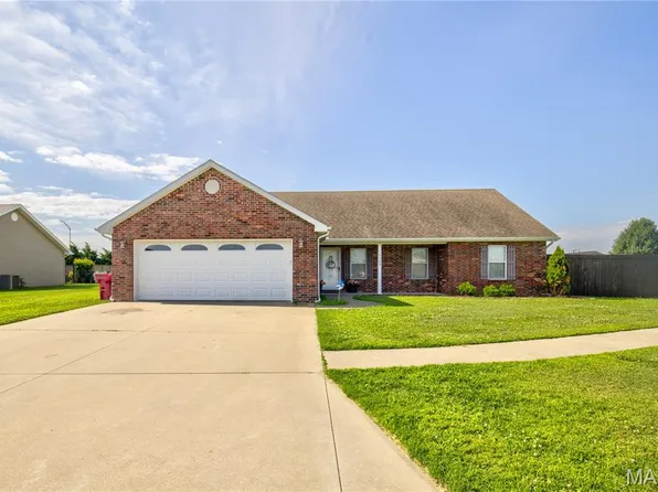 1124 Pollard Plz, Sikeston, MO 63801