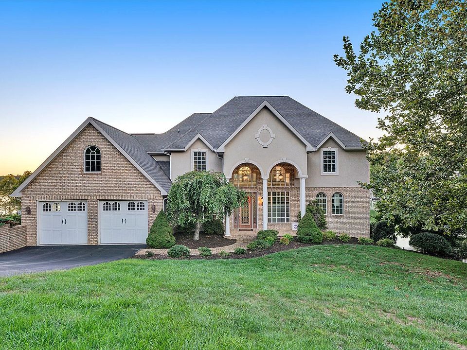 1st image of 250 Sunset Pointe Dr