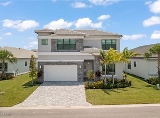 12810 Woodbury Dr, Estero, FL 33928