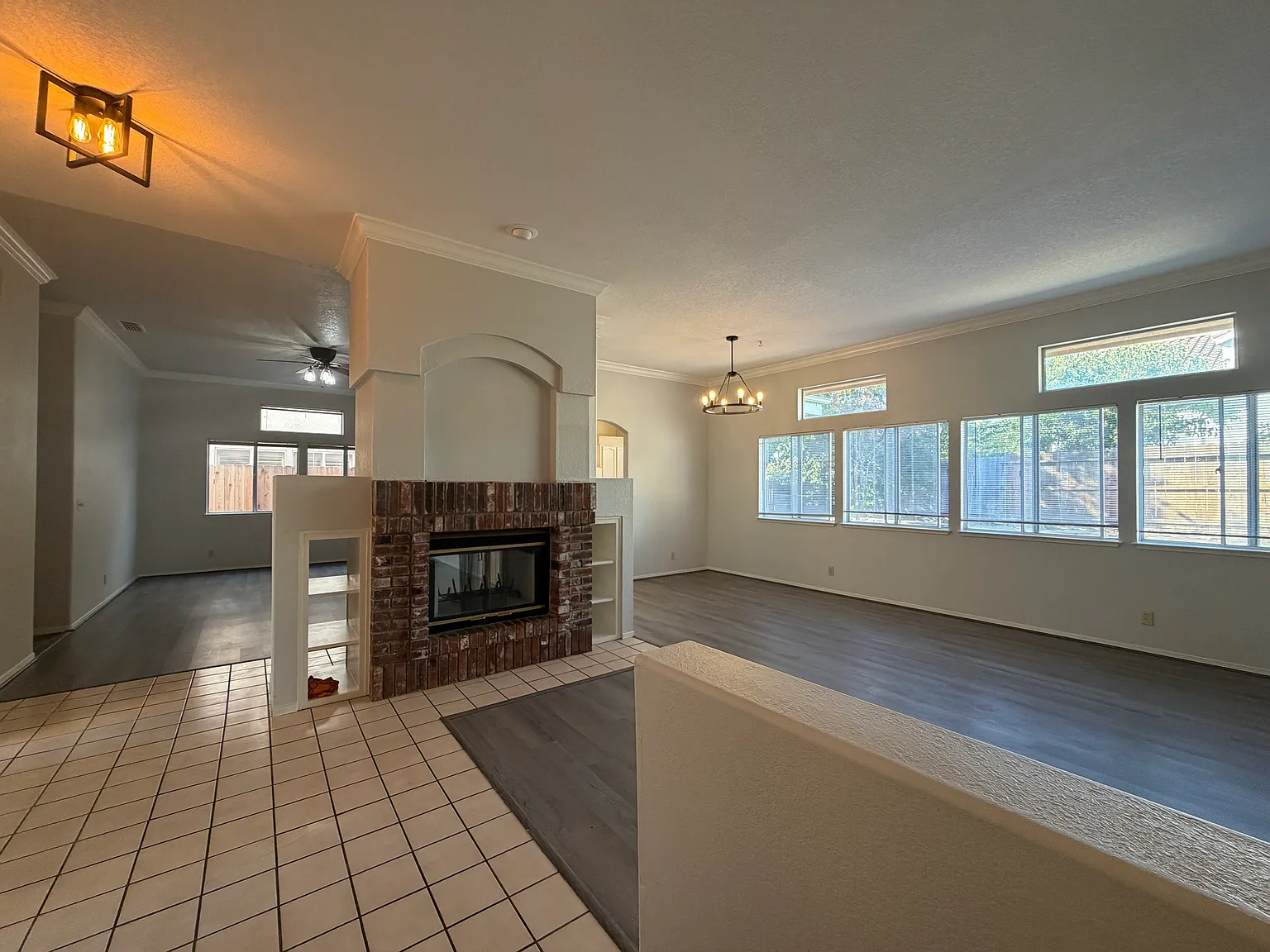 3 bed, 1923 sqft, $2,750 — Photo 2