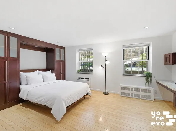 318 W 15th St APT A, Manhattan, NY 10011