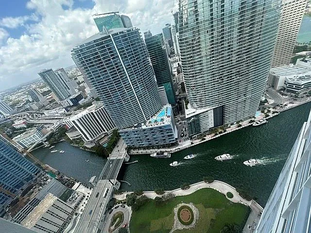 475 Brickell Ave #5010 — Photo 4
