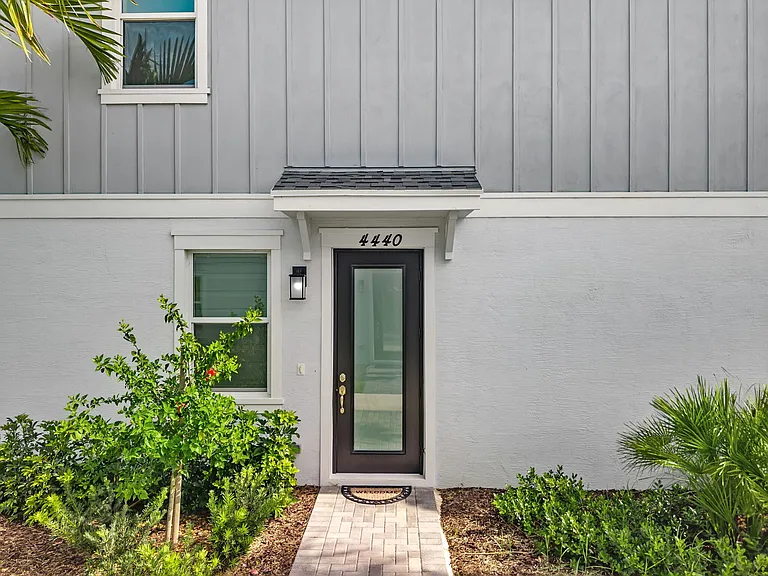4440 Longwood Lake Sq — Photo 7
